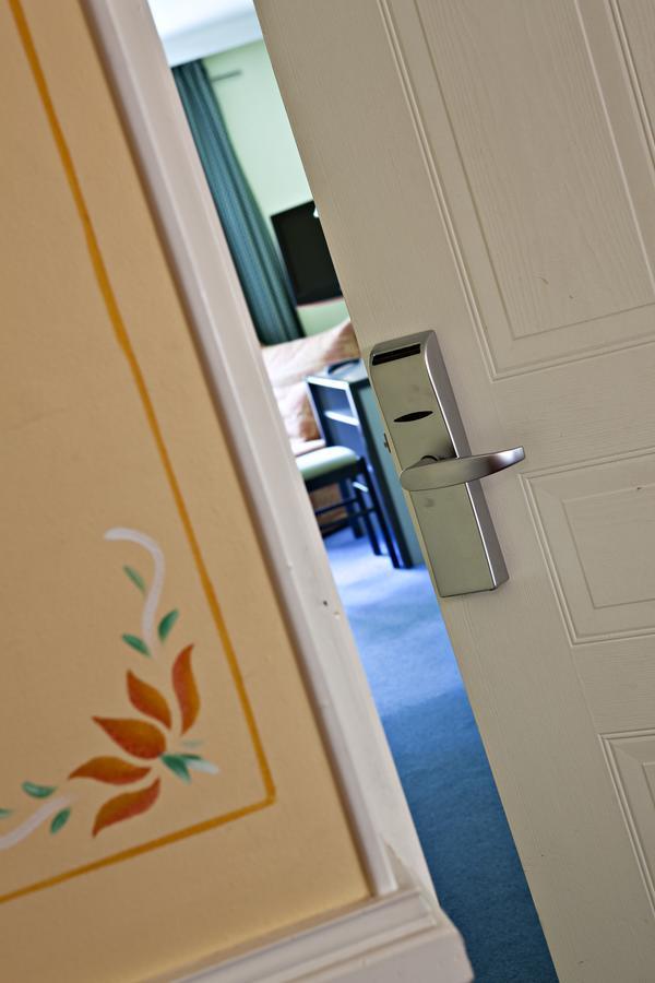 Hotel Athena Brides-les-Bains Exterior photo